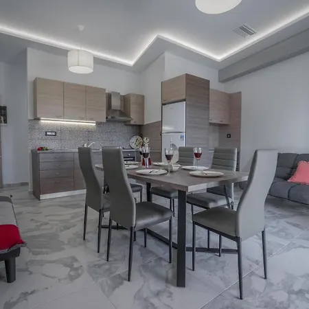 Katsaros Luxury Apts Ii 5 Min Walk To Appartamento *