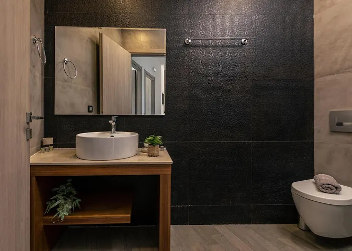 Katsaros Luxury Apts 5 Min Walk To Appartement