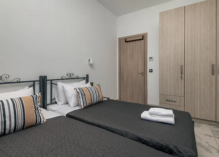 Katsaros Luxury Apts 5 Min Walk To Appartement