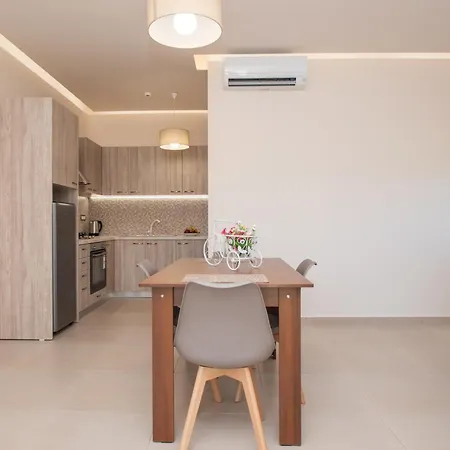 Katsaros Luxury Apts Ii 5 Min Walk To Apartment