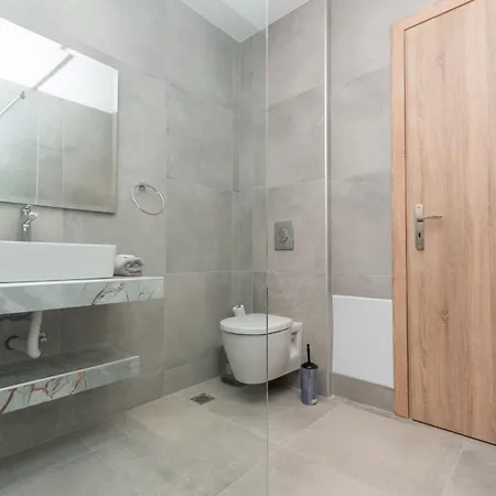 Katsaros Luxury Apts Ii 5 Min Walk To Apartment *