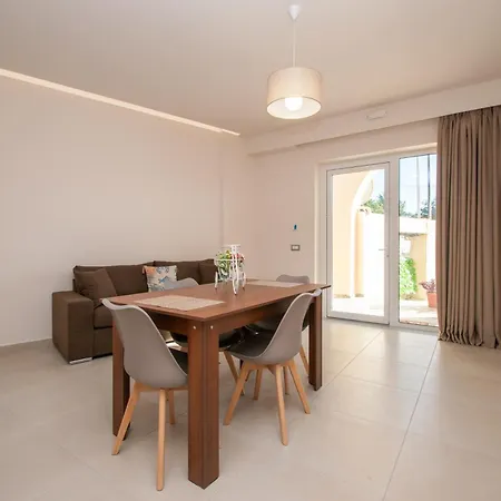 Katsaros Luxury Apts Ii 5 Min Walk To Apartment