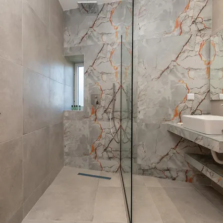Katsaros Luxury Apts Ii 5 Min Walk To Apartment *
