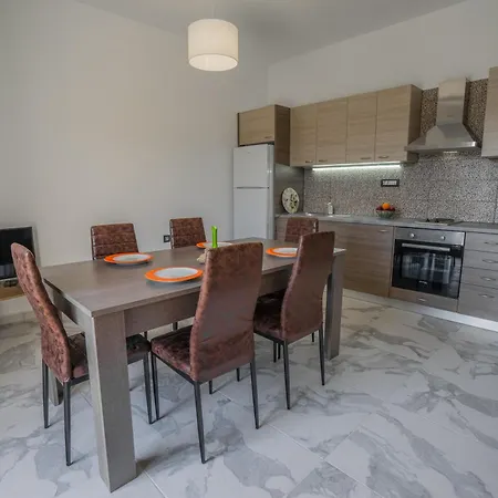 Katsaros Luxury Apts Ii 5 Min Walk To Apartment *