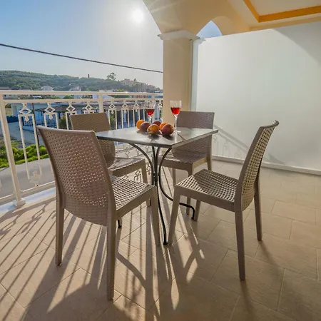 Apartment Katsaros Luxury Apts Ii 5 Min Walk To *