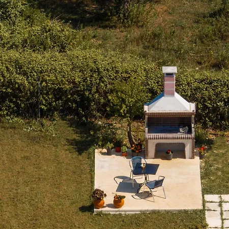 Katsaros Luxury Apts 5 Min Walk To Ciliví