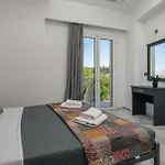 Katsaros Luxury Apts 5 Min Walk To *