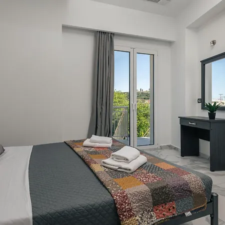 Katsaros Luxury Apts 5 Min Walk To *