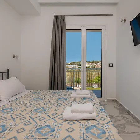 Katsaros Luxury Apts 5 Min Walk To チィリヴィ