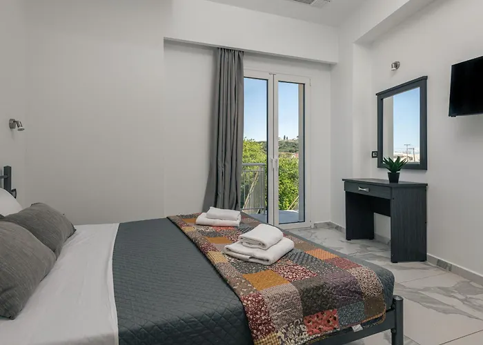 Katsaros Luxury Apts 5 Min Walk To *
