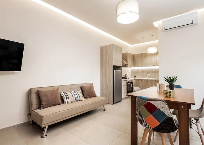 Katsaros Luxury Apts 5 Min Walk To