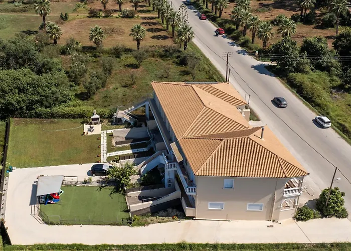 Appartamento Katsaros Luxury Apts 5 Min Walk To